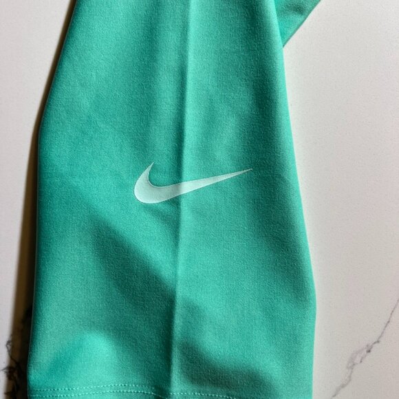 NWOT - Nike - Power Crop Leggings - Black / Green / White - Size 16 - Picture 9 of 15